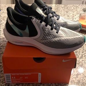 Women’s Nike Zoom Winflo 6 size 11